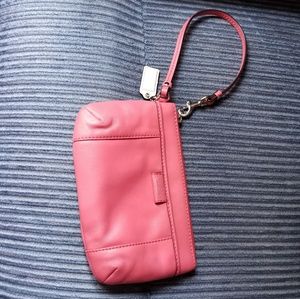 Coach Wristlet Larger size Salmon Leather